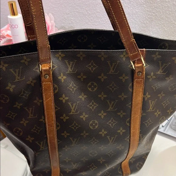 Louis Vuitton Classic Brown Monogram Tote - Picture 1 of 1